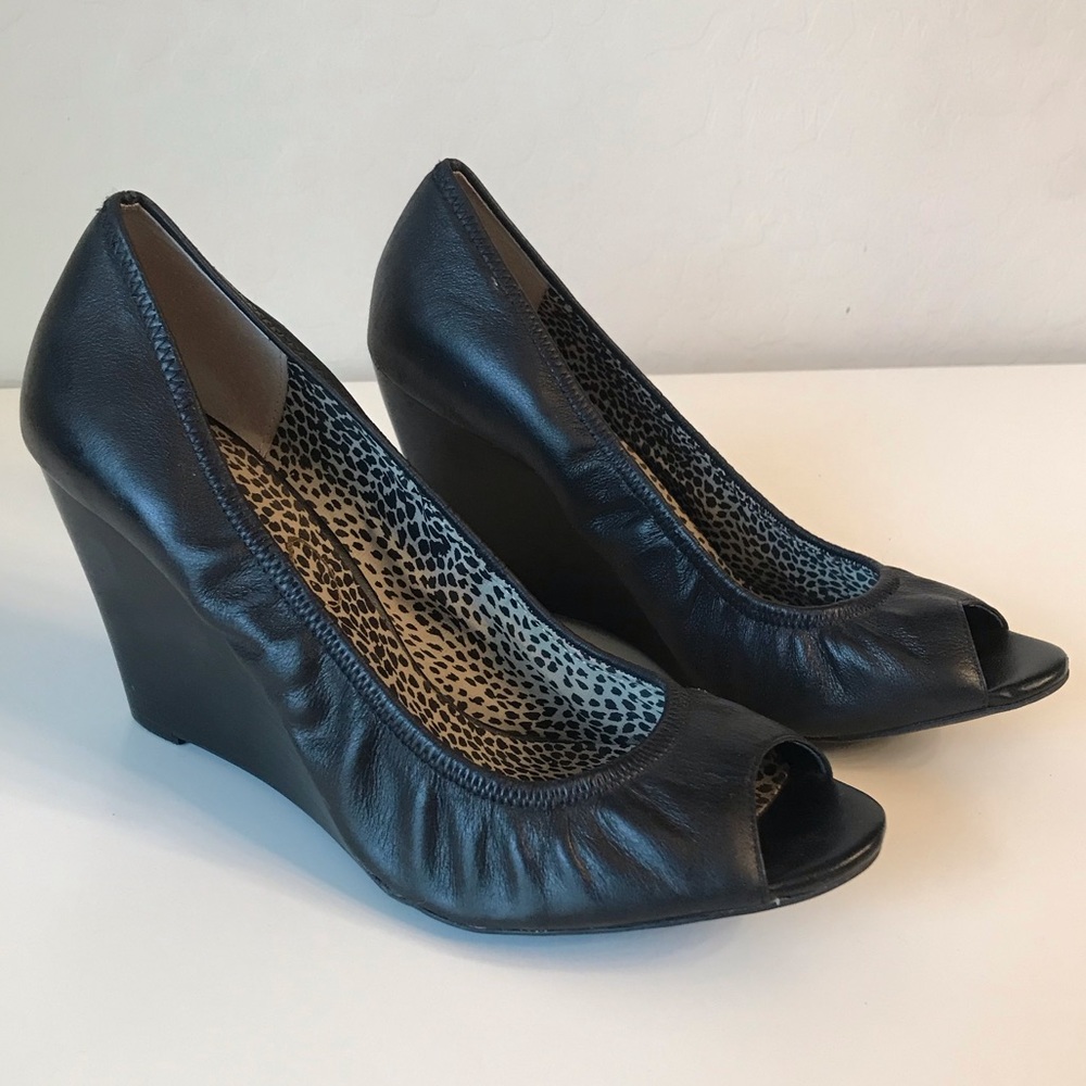 Jessica Simpson black Noah wedge peep toe Sz 9